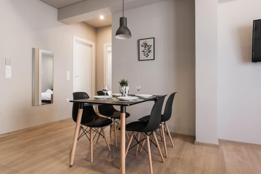 Piraeus Deluxe 2Bdr Apt - Near Metro And Port Exteriör bild