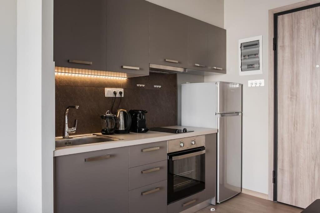 Piraeus Deluxe 2Bdr Apt - Near Metro And Port Exteriör bild