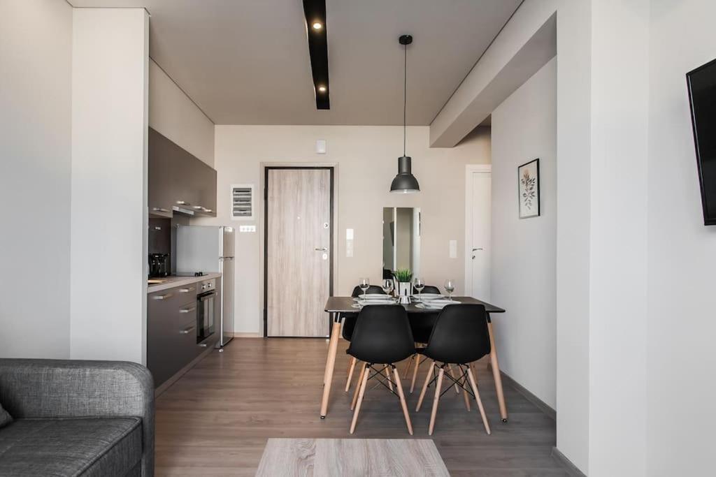 Piraeus Deluxe 2Bdr Apt - Near Metro And Port Exteriör bild